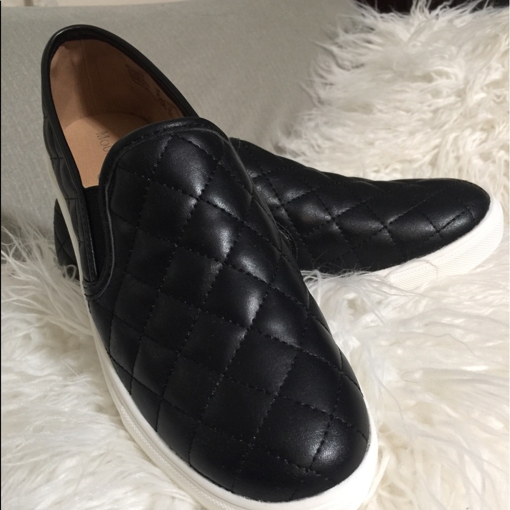 Mountain Sole slip on sneaker